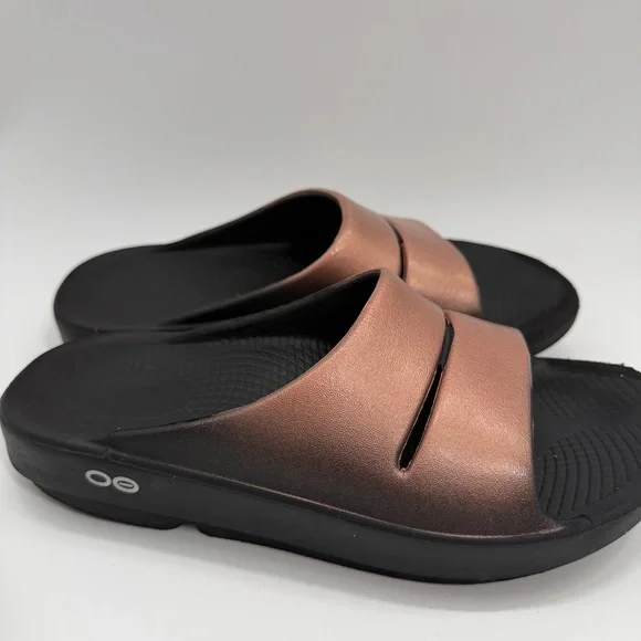 Oofos Ooahh Luxe Rose Gold Slides - Picture 3 of 12